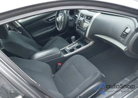 2015 Nissan Altima 2.5 S z USA, uszkodzony, nr VIN 1N4AL3AP9FN903015